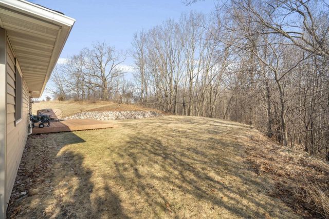 1423 Lower Forest COURT, West Bend, WI 53090