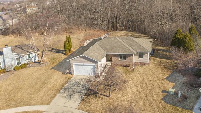 1423 Lower Forest COURT, West Bend, WI 53090
