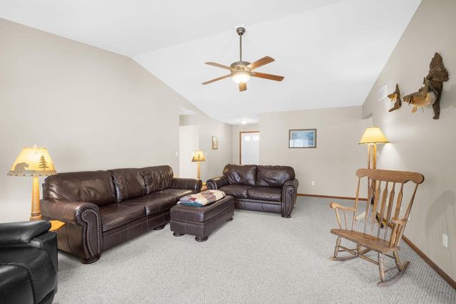 1423 Lower Forest COURT, West Bend, WI 53090