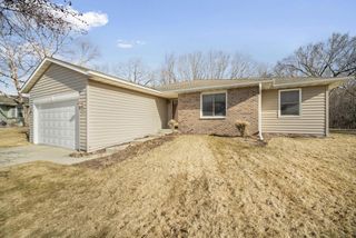1423 Lower Forest COURT, West Bend, WI 53090