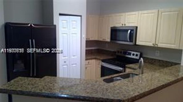 1726 SW 81st Ter 1726, North Lauderdale, FL 33068