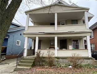 948 Royal Road, Cleveland, OH 44110
