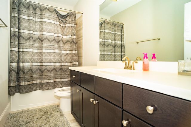 5730 Brancott Way, Houston, TX 77096