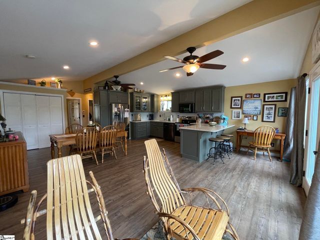 155 Lakeview Drive, Inman, SC 29349