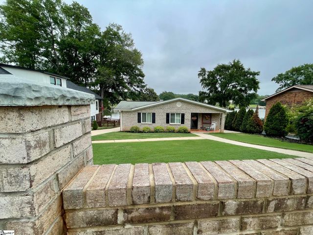 155 Lakeview Drive, Inman, SC 29349