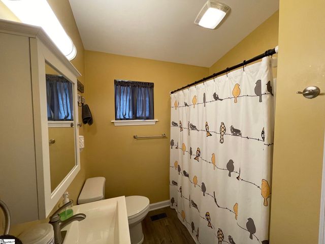 155 Lakeview Drive, Inman, SC 29349