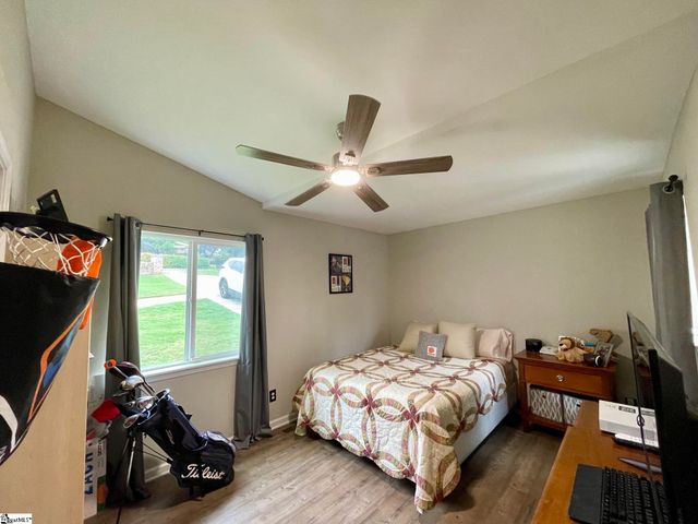 155 Lakeview Drive, Inman, SC 29349