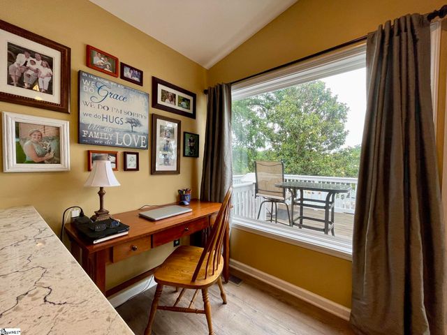 155 Lakeview Drive, Inman, SC 29349
