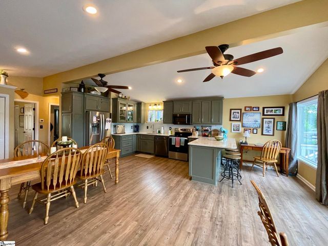 155 Lakeview Drive, Inman, SC 29349