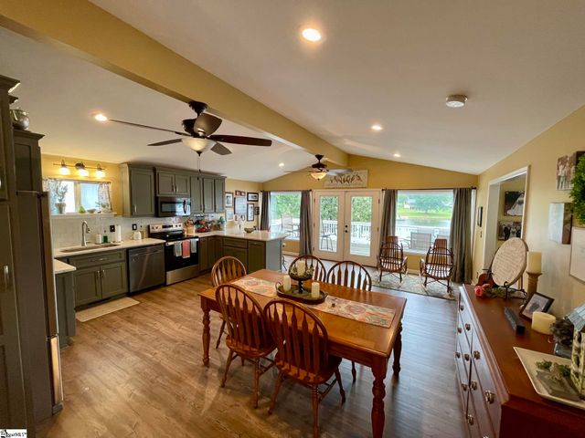 155 Lakeview Drive, Inman, SC 29349