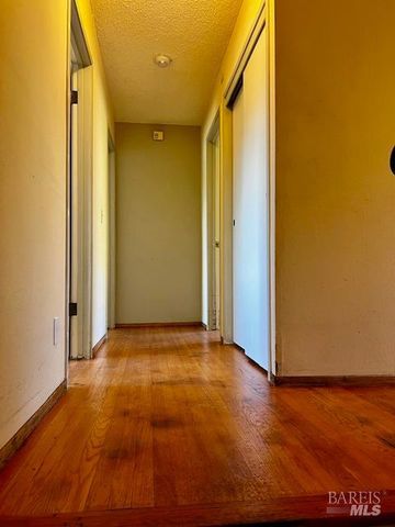 638 E Fleming Ave E, Vallejo, CA 94591