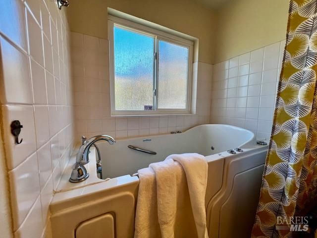 638 E Fleming Ave E, Vallejo, CA 94591