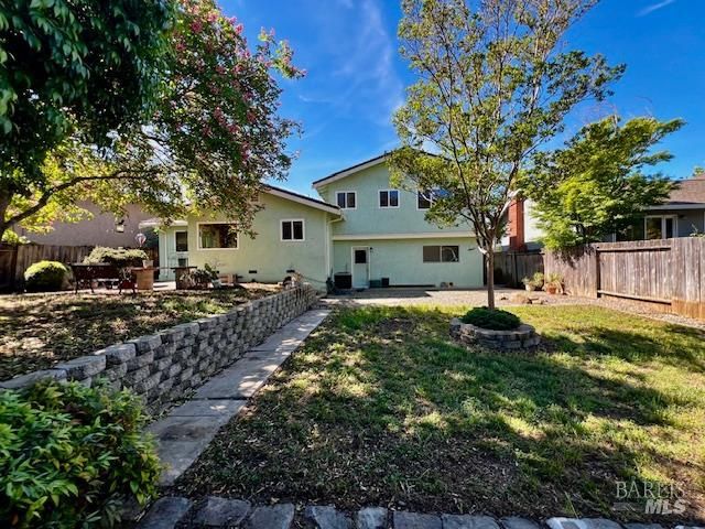 638 E Fleming Ave E, Vallejo, CA 94591