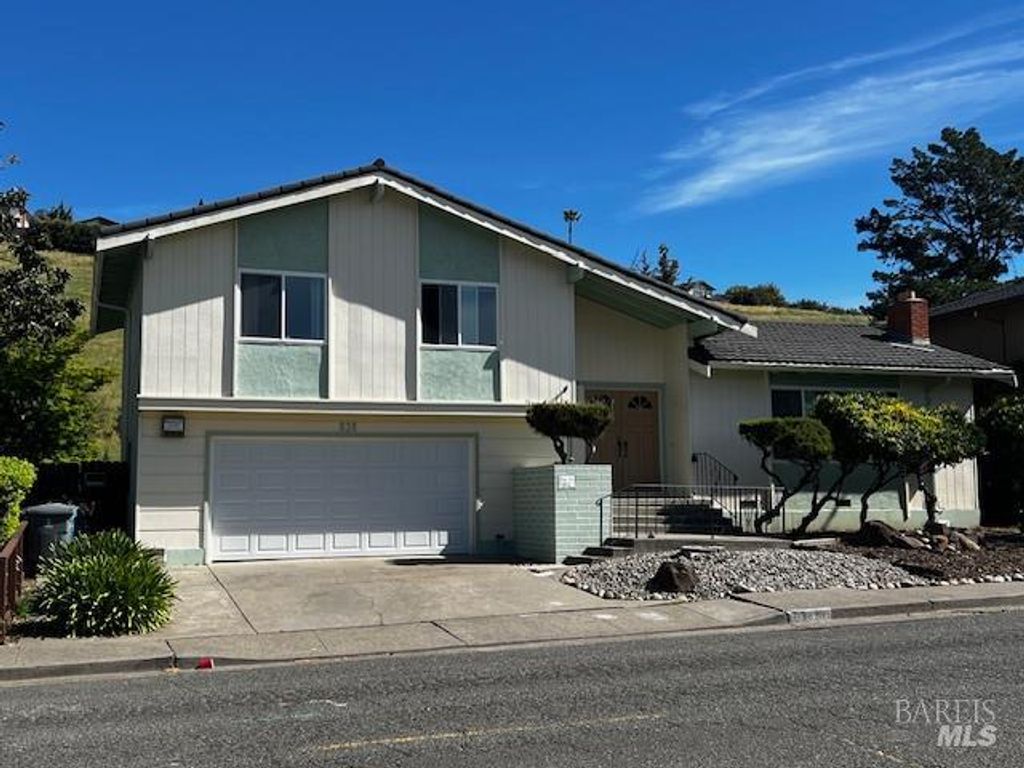 638 E Fleming Ave E, Vallejo, CA 94591