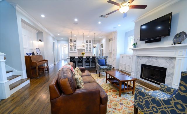 6030 Belmont Avenue, Dallas, TX 75206