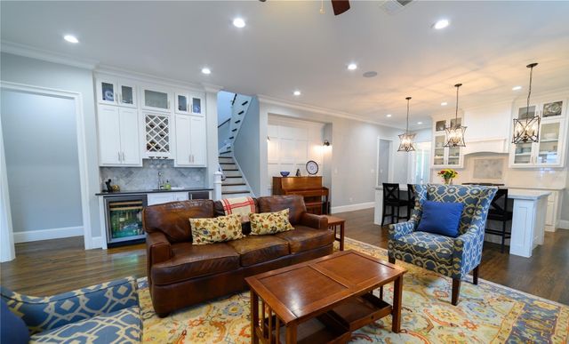 6030 Belmont Avenue, Dallas, TX 75206