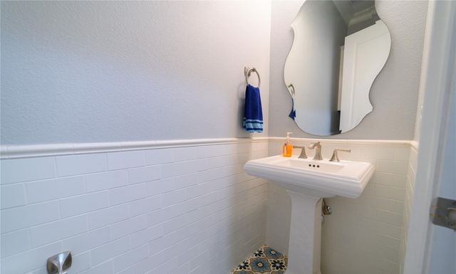 6030 Belmont Avenue, Dallas, TX 75206