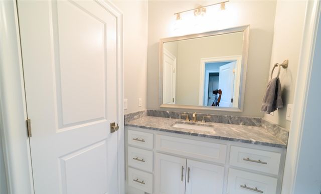 6030 Belmont Avenue, Dallas, TX 75206