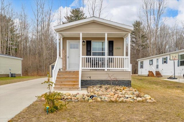 6312 Square Lake Drive, Kimball Twp, MI 48074