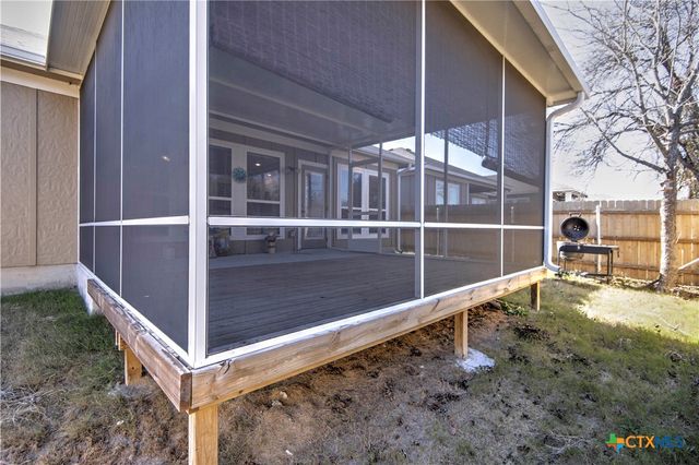 424 Oxford Lane, Troy, TX 76579