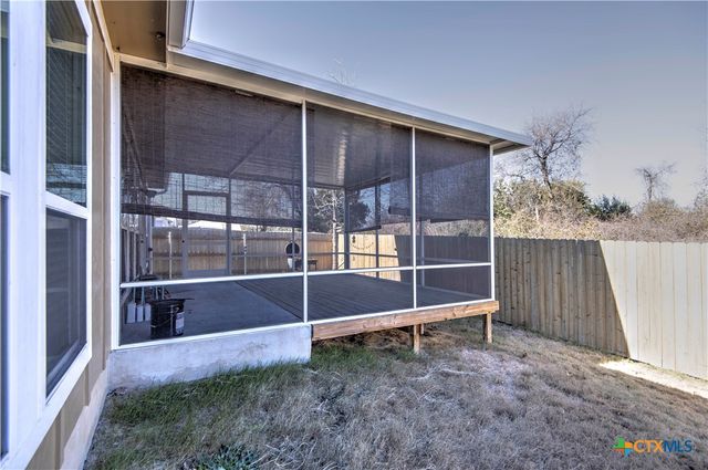 424 Oxford Lane, Troy, TX 76579