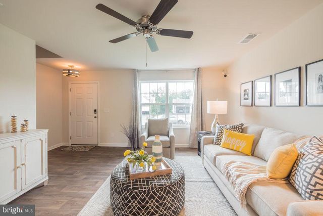 105 SEMINOLE DR, Winchester, VA 22602