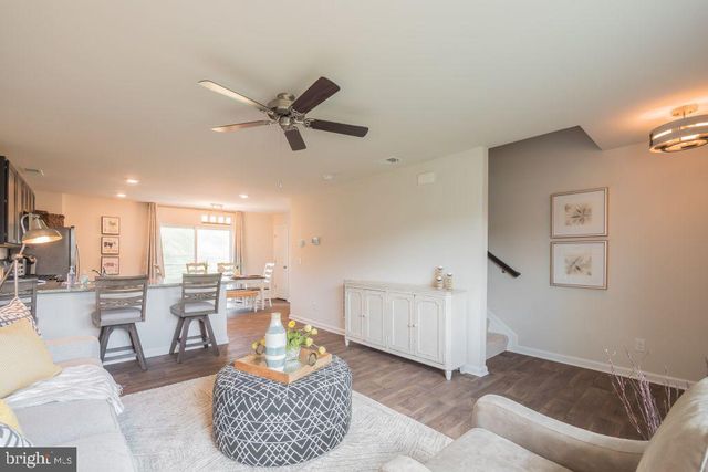 105 SEMINOLE DR, Winchester, VA 22602