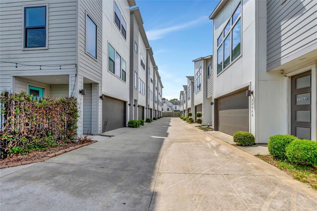 3210 N Macgregor Way C, Houston, TX 77004