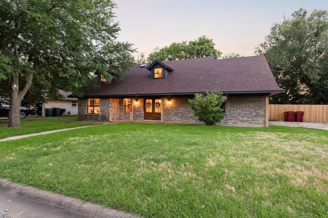 2214 Rex Cruse Drive, Sherman, TX 75092