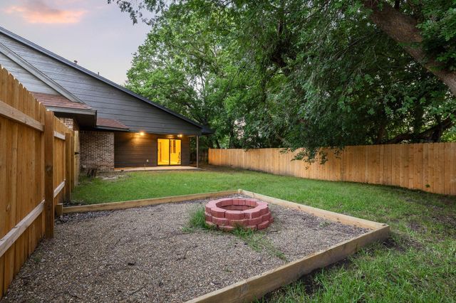 2214 Rex Cruse Drive, Sherman, TX 75092