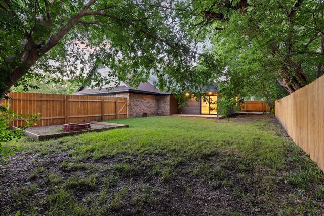 2214 Rex Cruse Drive, Sherman, TX 75092