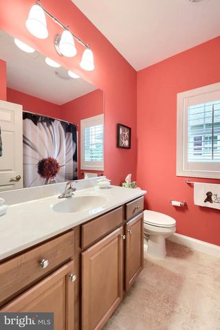 865 MEADOW CT, York, PA 17402