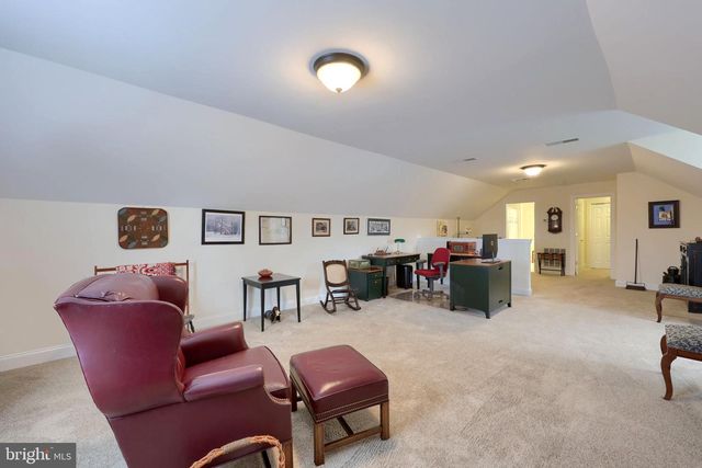 865 MEADOW CT, York, PA 17402