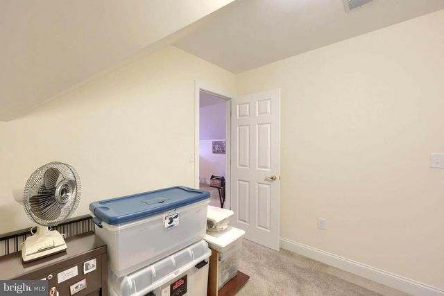 865 MEADOW CT, York, PA 17402