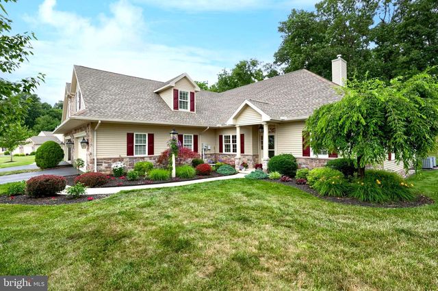 865 MEADOW CT, York, PA 17402