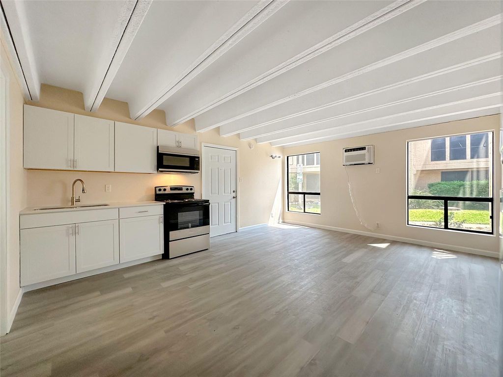 5920 Lago Vista Way C-23, Lago Vista, TX 78645