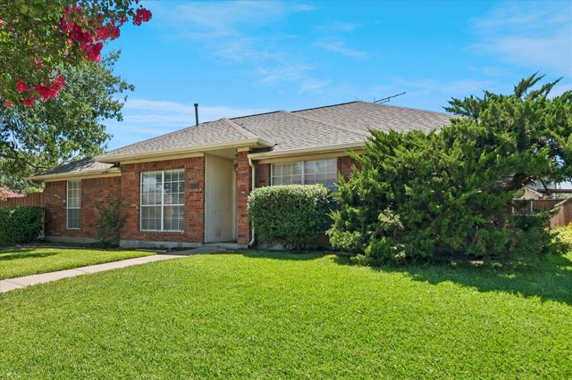 2250 Arbor Creek Drive, Carrollton, TX 75010