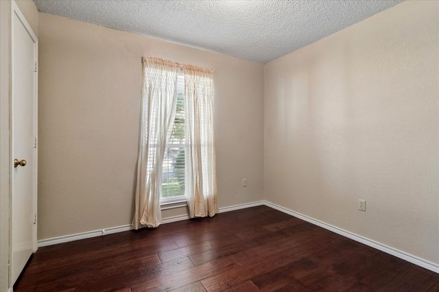 2250 Arbor Creek Drive, Carrollton, TX 75010
