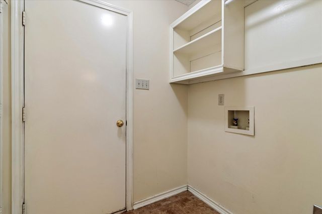 2250 Arbor Creek Drive, Carrollton, TX 75010