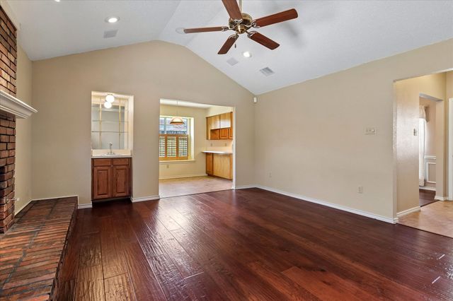 2250 Arbor Creek Drive, Carrollton, TX 75010