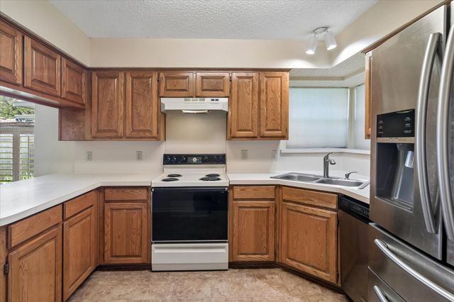 2250 Arbor Creek Drive, Carrollton, TX 75010