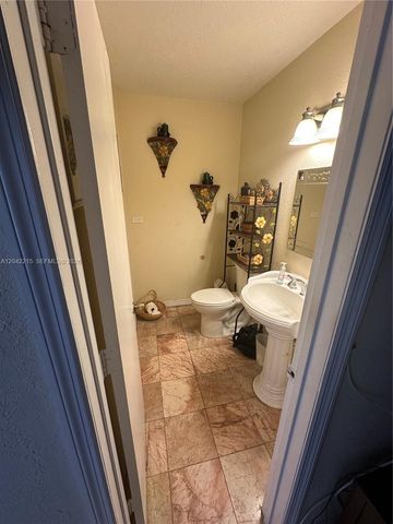 2700 NW 47th Terrace 1001, Lauderdale Lakes, FL 33313