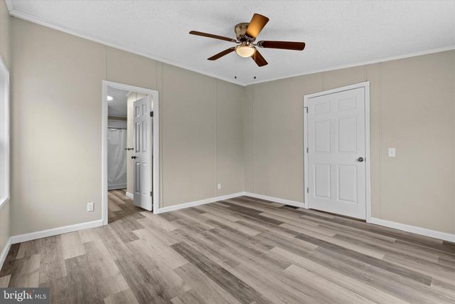 77 DAISY LN, Dover, PA 17315