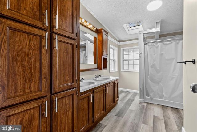 77 DAISY LN, Dover, PA 17315