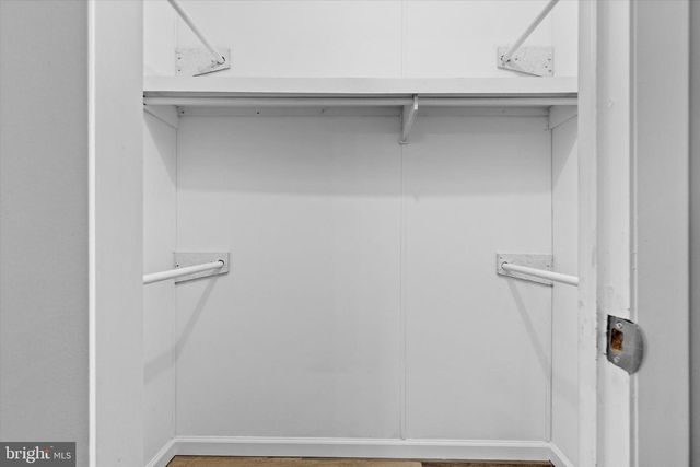 77 DAISY LN, Dover, PA 17315