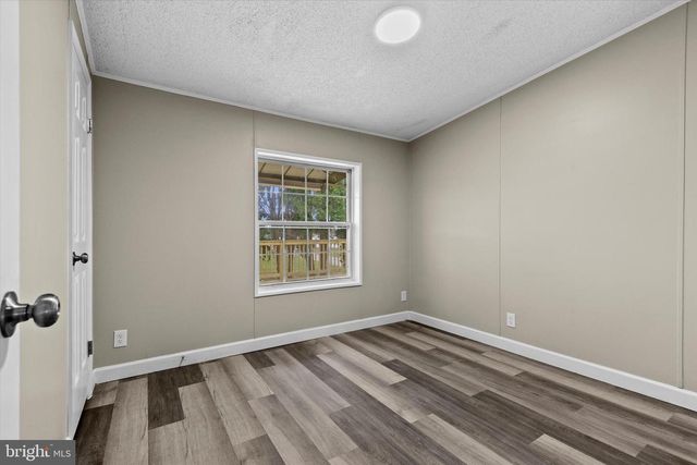 77 DAISY LN, Dover, PA 17315