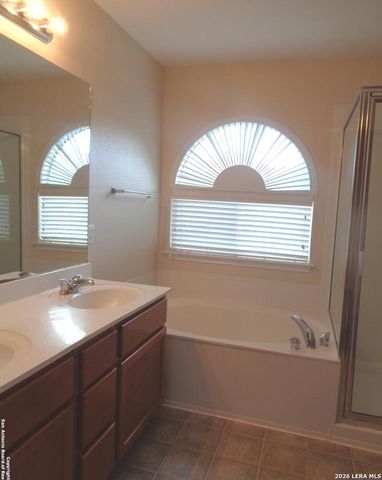 654 RATTLER BLUFF, San Antonio, TX 78251