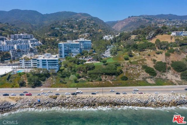 17368 W Sunset 203A, Pacific Palisades, CA 90272