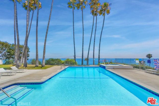 17368 W Sunset 203A, Pacific Palisades, CA 90272