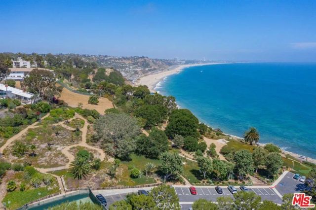 17368 W Sunset 203A, Pacific Palisades, CA 90272